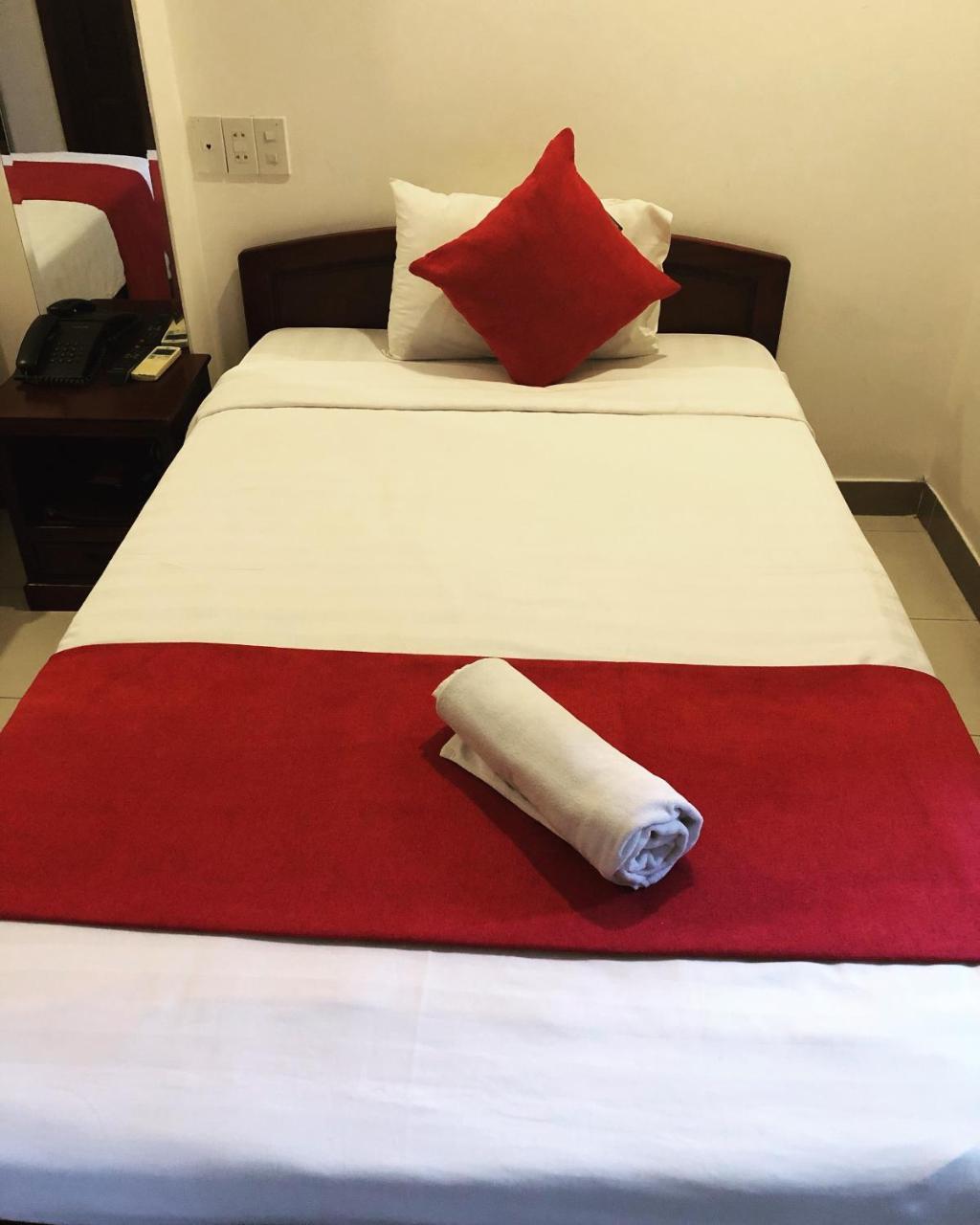 Anh Hang - Moonlight Hotel На Транг Екстериор снимка